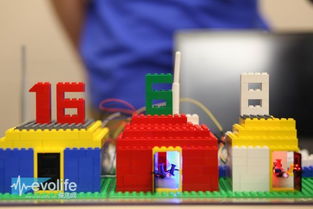 英特爾大連芯片廠創新開放日 從硅片到軟件，一場創意與技術交融的盛宴